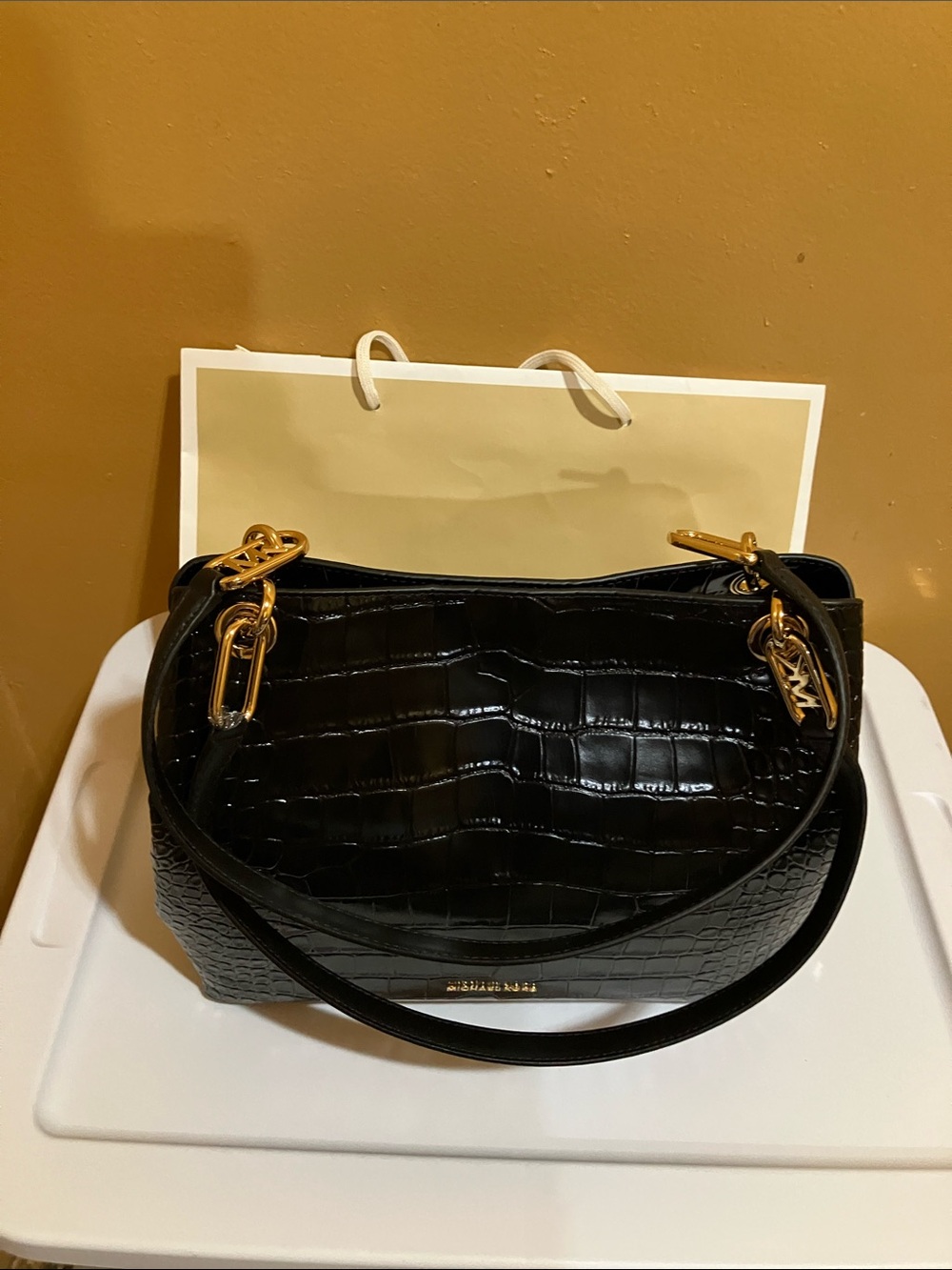 Michael Kors Kensington Lg Shldr Tote Black Croc-Embossed Leather - Picture 2 of 14